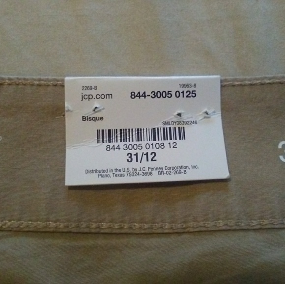 🌼A.N.A. KHAKI SHORTS🌼 - Picture 2 of 4